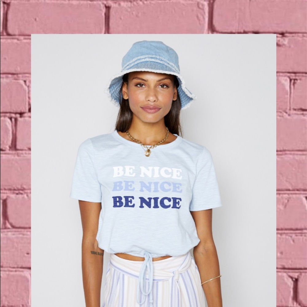 Graphic drawstring tee
